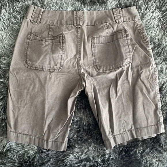 Old Navy dark grey shorts - Picture 7 of 17